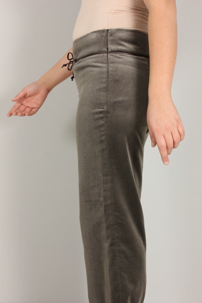 Armani Collezioni Women's Trousers Armani Collezioni Trousers | DARK GREY